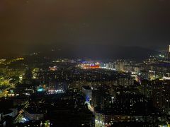 -景月阁空中食府(希尔顿酒店)