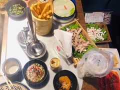 -尚尚仙·酸汤猪手·猪肚鸡火锅(华联万柳购物中心店)