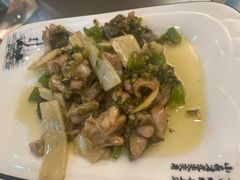 雪菜炒牛蛙-广迎居老正兴菜馆