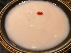 -老牌坊云南鱼豆花火锅(爱建店)