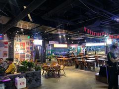 大堂-马路牙子地桌烤肉(工体店)