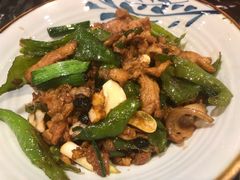 辣椒炒土猪肉-陆小凤四川料理(北京路店)