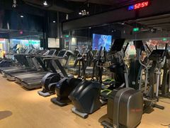-VLines耀能运动24小时·月付制健身(京广桥店)