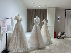 -Renee芮亦婚纱