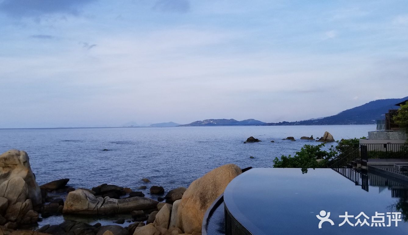 独立泳池很干净，是循环水