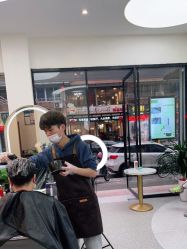 点击看大图 -环球蝶上美业连锁