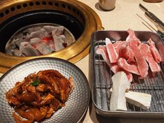 -蚂蚁洞·烤肉大营地(上海静安大悦城店)