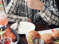 -The Habit Burger Grill 哈比特汉堡(复兴soho店)