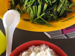 -东海岸人工湖美食村