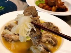 酸木瓜炖牛腩-半山腰·云南菜(侨福芳草地店)