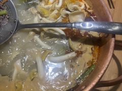 -洱火云南酸菜牛肉火锅(石景山当代商城店)