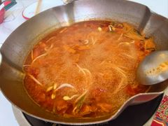-毛辣果·贵州红酸汤牛肉火锅(西单店)