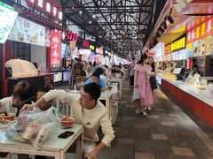 -鸿通城购物中心