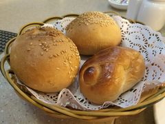 -亮马河饭店翠雅咖啡厅