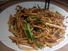 -鲁菜根·泰安菜(万达店)
