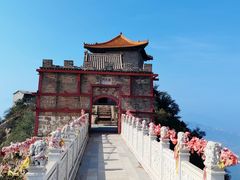 -鸡鸣山旅游风景区