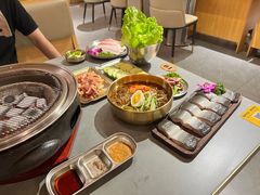 -围炉肉舍•炭烤活鳗•丹东海鲜烤肉(步行街店)