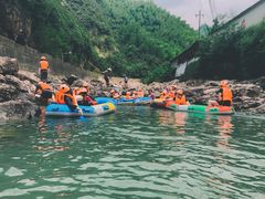 -安吉龙王山峡谷漂流