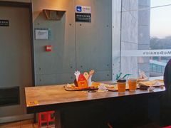 -麦当劳(展览路店)