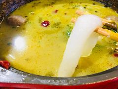 -周鱼小馆石锅酸菜鱼(活力汇店)