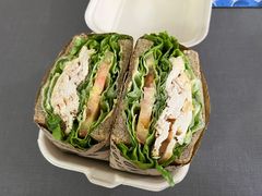 满足减脂鸡肉蔬菜三明治-萤火虫咖啡(后海店)