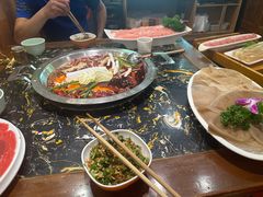 -巴国妹子毛肚火锅(蓝光悦城店)
