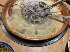 -洱火云南酸菜牛肉火锅(石景山当代商城店)