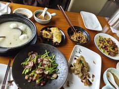 -莲餐厅·湖北菜·潜江小龙虾店(愚园路店)