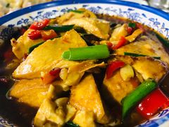 -亚龙湾亚泰商业街