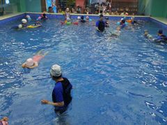 -Swim斯卫姆国际儿童游泳中心(红博中央公园店)