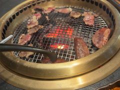 -铭牛烧肉·和牛海鲜自助(高新月牙湖店)