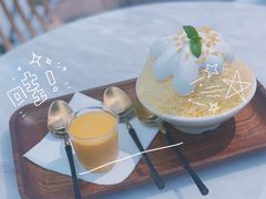 芒果肉加芒果冰淇淋-丹礼糖甜品