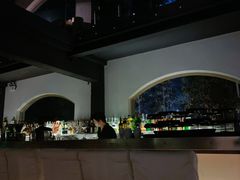 -穹六人间 people 6(岳阳路店)