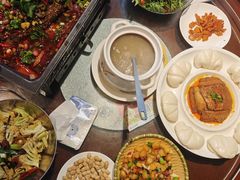 -万重锦·人文川菜馆(骡马市店)