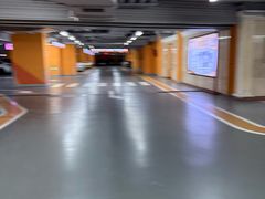 -环球港-停车场