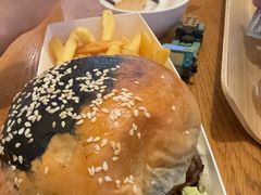 -美食小镇·观赏珍稀鸟类·长隆熊猫酒店