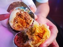 咸蛋黄鲜肉月饼-泰康食品(南京东路店)