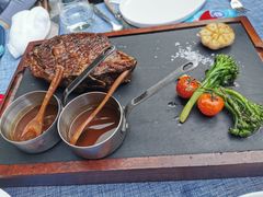 -弦月窗LUNETTE BY AMANDA(复兴路店)