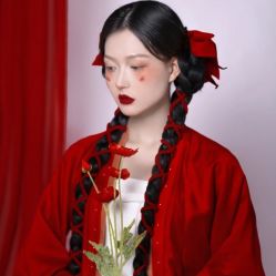 -盘子女人坊古装写真摄影(厦门总店)