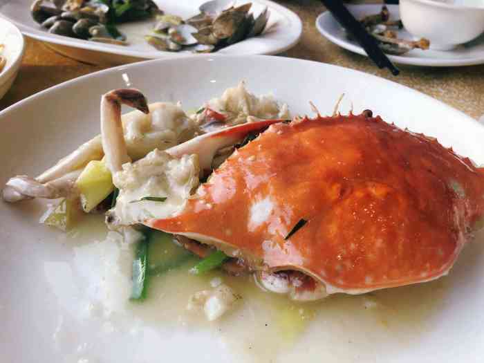 金贝海鲜酒店-"国庆假期去的,人满为患,随便找了家附近的.