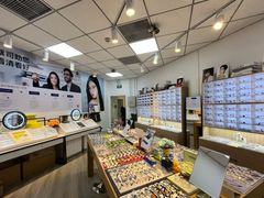-天空之镜眼镜店蔡司依视路配镜授权零售店(望京颐堤港店)