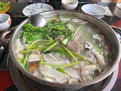 -老石黑山羊毛驴肉火锅(金凯广场店)