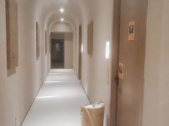 -灸春堂·艾灸·痛症·整脊连锁(之江银泰店)