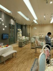 -丽婴房(七莘路店)