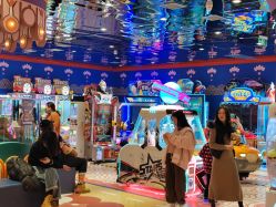 -Qmiss家庭娱乐中心(恒隆广场店)