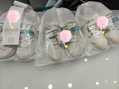 -福奈特洗衣洗鞋(宝华广场店)