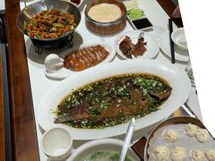 -梅利汴京烤鸭•开封豫菜地标店(东大街店)