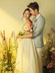 -雪中彩影婚纱摄影·微光艺术中心