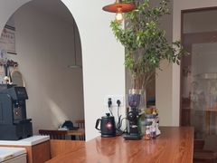 -有猫主题·治愈系猫咖(曾厝垵店)