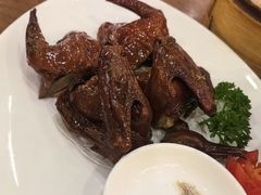 脆皮烧乳鸽-富豪酒家(正大广场店)